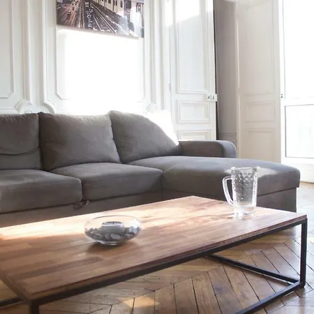 Hostnfly - Beautiful Near Republic Apartment Paris